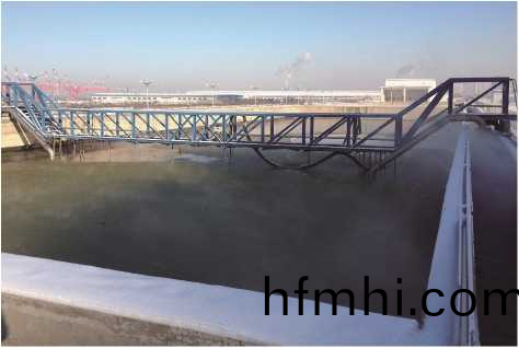 HXN型行車(che)式颳吸泥機