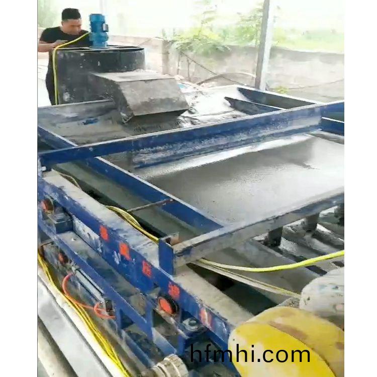 河北保(bao)定帶式壓濾機汚泥(ni)處理