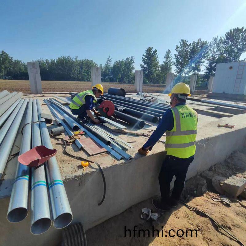 烈日(ri)高溫 萬川(chuan)環保員工奮戰工地保進度